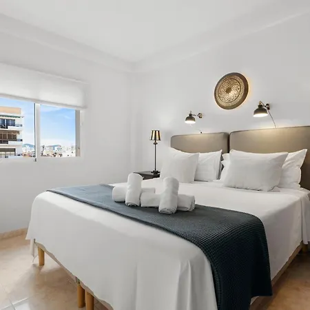 Marvelous Waterfront By Costarentals - Ref 73 דירה